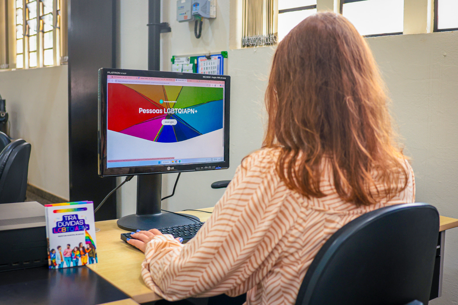 Prefeitura promove curso sobre atendimento inclusivo à população LGBTQIAPN+
