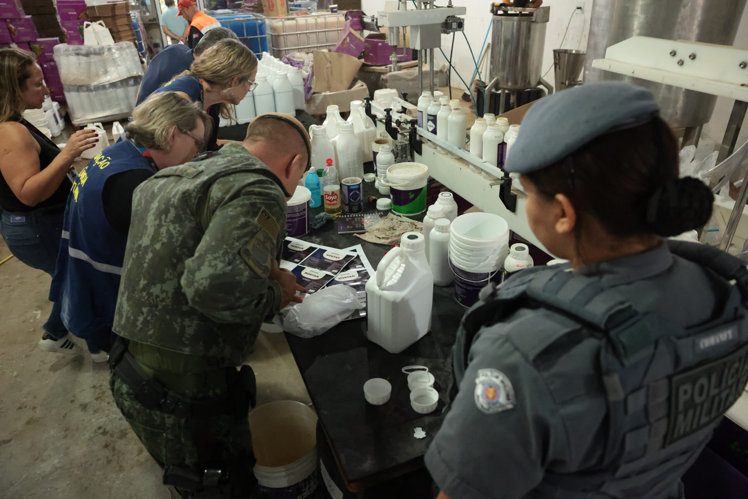 Prefeitura lacra estabelecimento clandestino no Estância Seabra