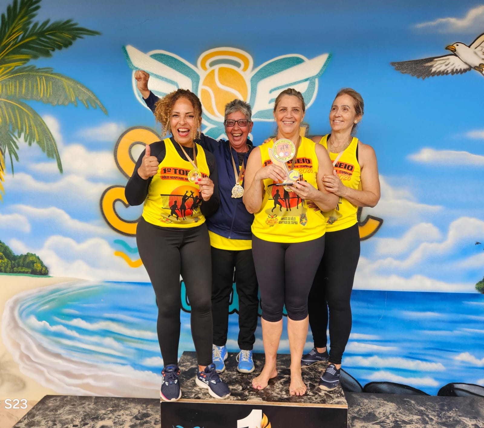 Amparo vence em dose dupla no Torneio de Voleibol Adaptado de Areia