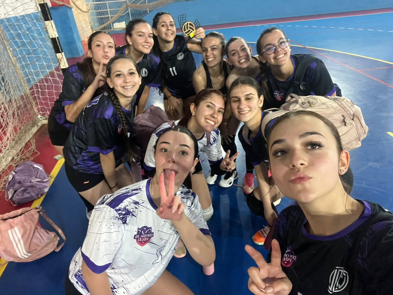 Amparo é finalista na Copa Itatiba de Voleibol